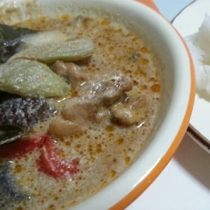 お鍋一つで、カンタン・美味しい、タイのレッドカレー